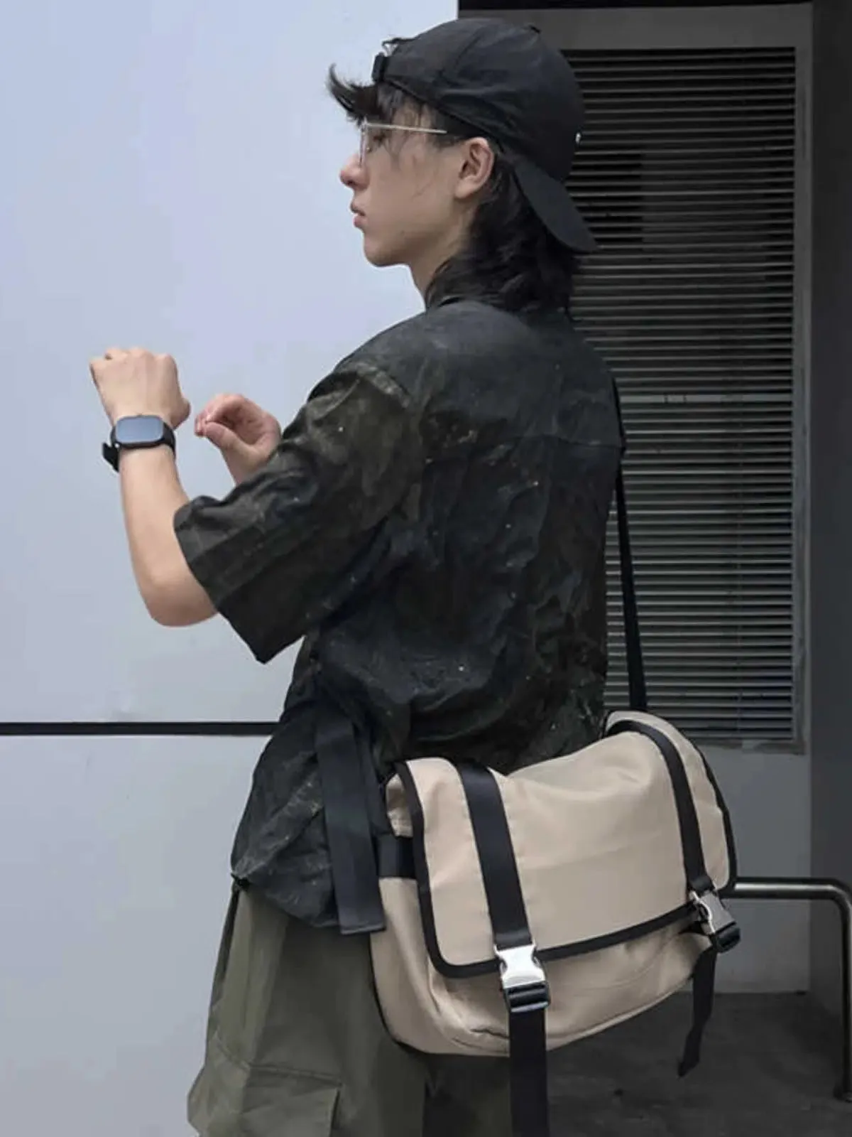 Adjustable Strap Casual Messenger Bag